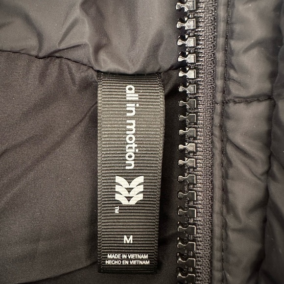 NWOT All in Motion Women's Black Quilted Vest M - Picture 4 of 4